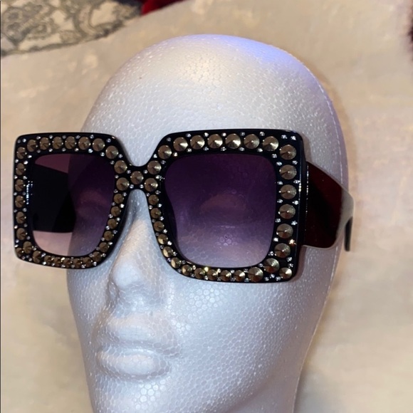 Luxury oversized rhinestone fashion sunglasses - Picture 6 of 10